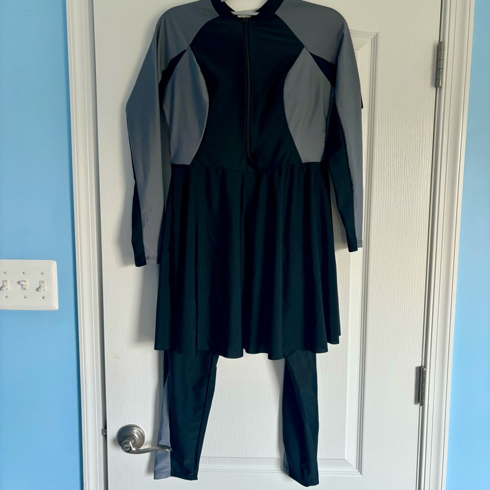 XL Modest Swimsuit Black